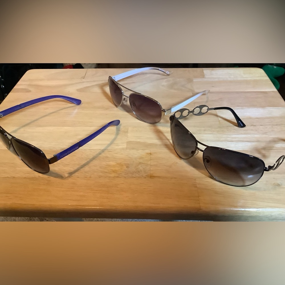 3 pairs of aviator style sunglasses